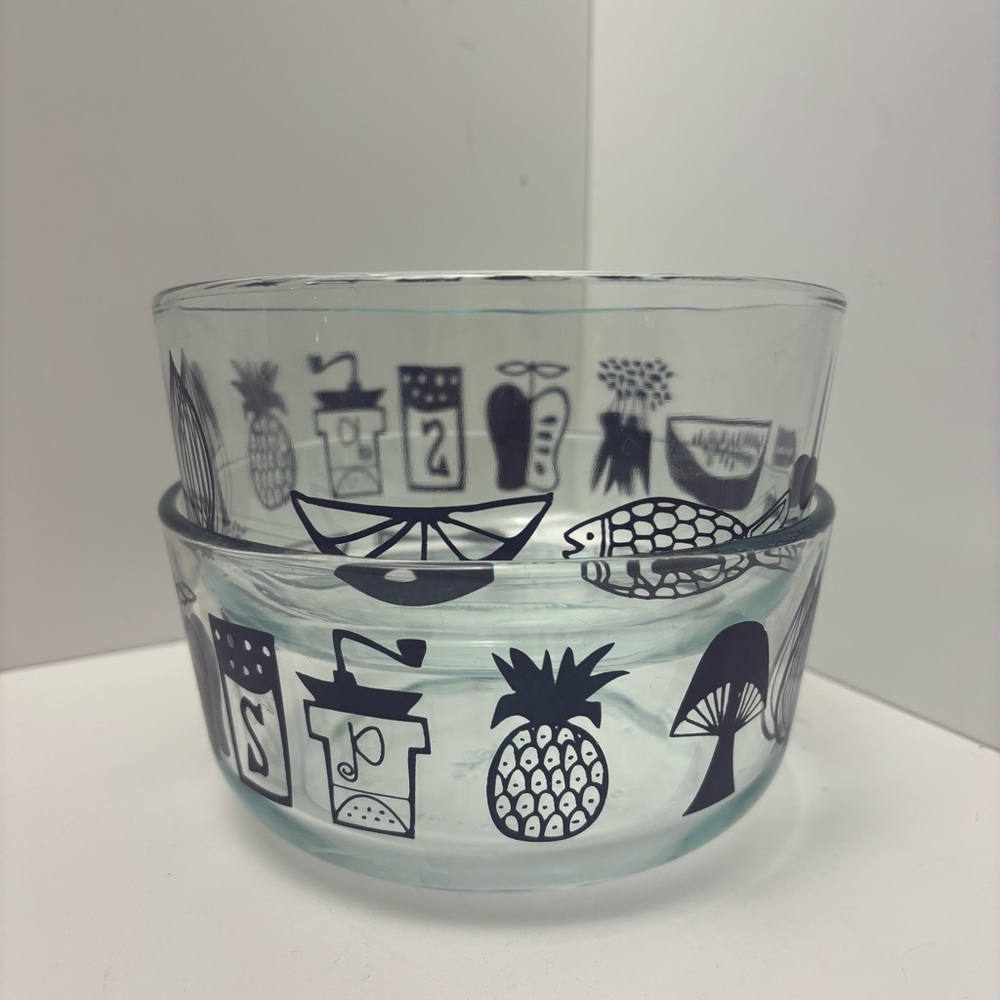 Pyrex set of 2 vintage clear bowls with black Market Garden pattern
